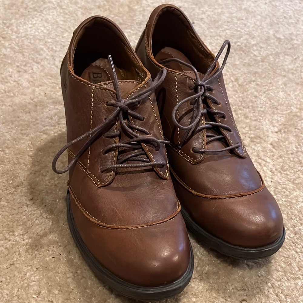 Born lace up heeled ankle boots